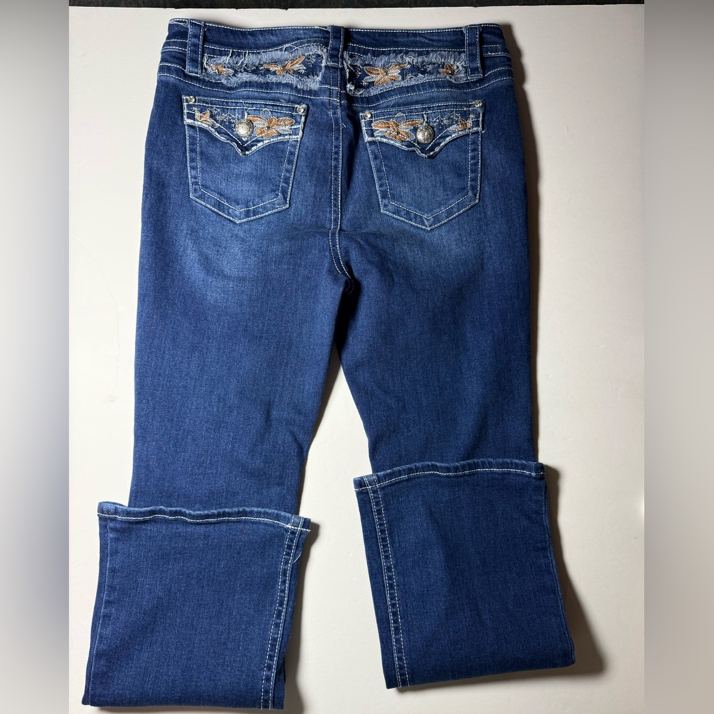 Fire & Rain Denim Size 17 Embellished Bootcut Jeans Floral Embroidery Stretch.